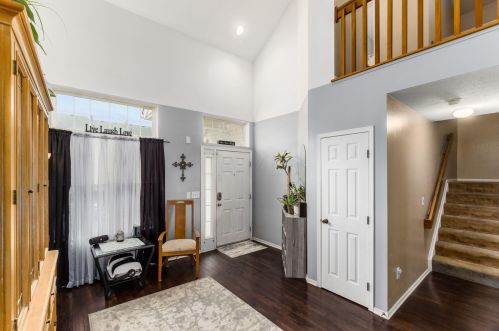 306 Preswicke Ml, Blacklick OH  43004-8462 exterior