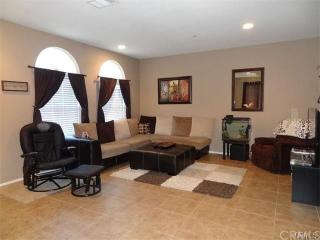 5161 Olivia Ln, Riverside, CA 92505-0400