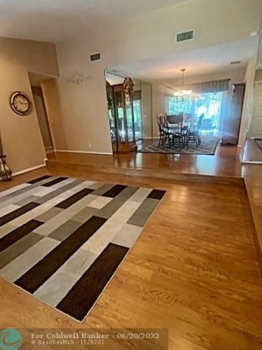 12151 Old Country Rd, West Palm Beach FL  33414-4816 exterior