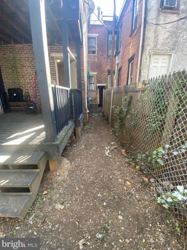 731 4 St, Wilmington DE  19801-2003 exterior