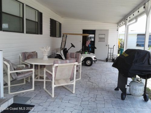 815 Bougainvillea Cir, Sebastian FL  32976-7682 exterior
