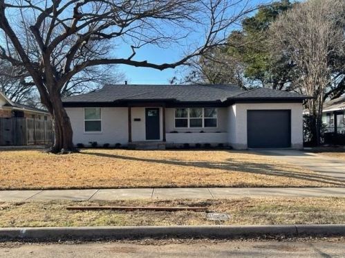 633 Greenleaf Dr, Richardson, TX 75080-5632