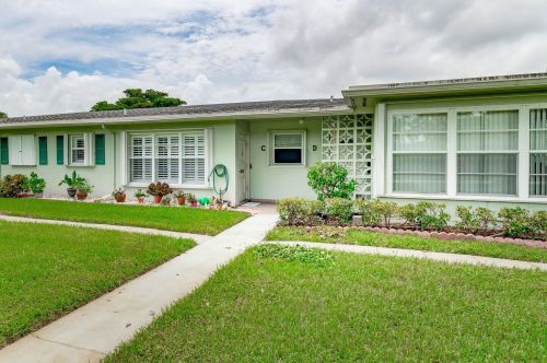 675 High Point Blvd, Delray Beach, FL 33445-3379