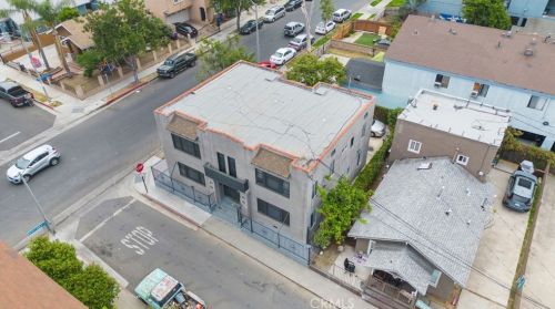 930 11th St, Long Beach CA  90813-3577 exterior