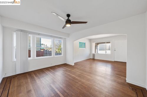 3006 14 Ave, Oakland CA 94602-1015 exterior