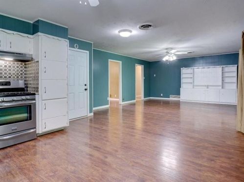 1225 Hillcrest St, Denton TX  76201-2412 exterior