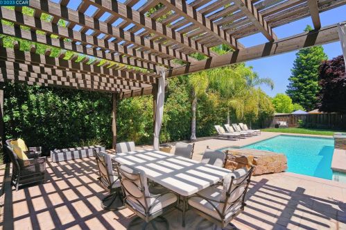809 Contada Cir, Danville CA  94526-3535 exterior