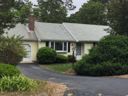 140 Donahue Rd, Brewster, MA 02631-1749