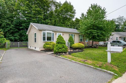 132 Sussex St, South Plainfield, NJ 07080-1636