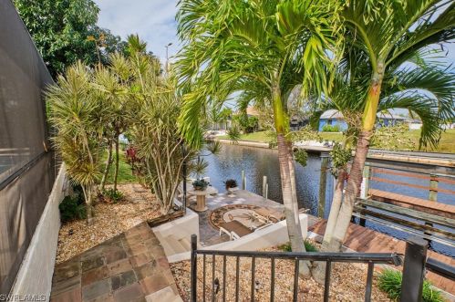 1429 23rd Ter, Cape Coral FL  33909-4402 exterior