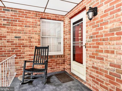 935 Innsbruck Dr, Hummelstown PA  17036-9750 exterior