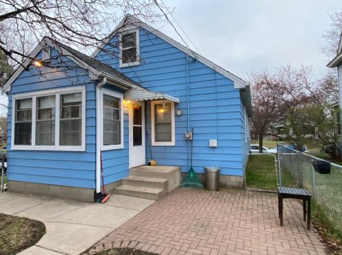 605 Griggs St, Saint Paul, MN 55116-1652