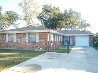 5601 Randolph St, Marrero, LA 70072-4812