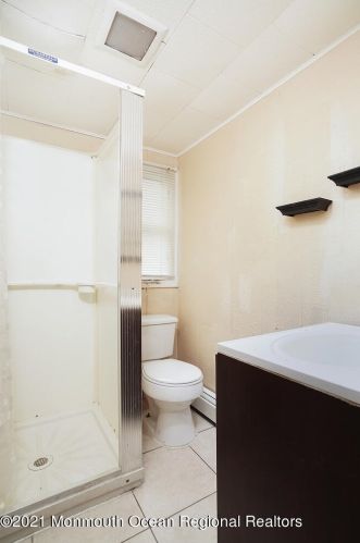 250 Hancock Ave, Pelican Island NJ  08751-2043 exterior