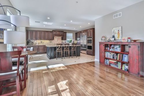 4110 Eagle Flight Dr, Simi Valley CA 93065-0225 exterior