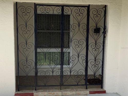 2233 Menomonee Ct, Orlando, FL 32818-5204