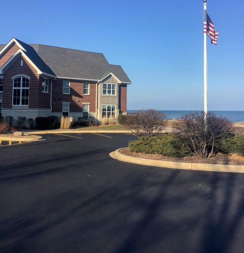 3862 Lake Dr, Milwaukee WI 53211-2446 exterior