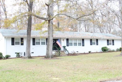 105 Tucker Dr, Louisburg, NC 27549-2409