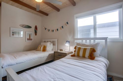 824 Anacapa Ct, San Diego CA  92109-8203 exterior