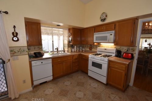 30209 Pebble Beach Dr, Menifee CA  92586-3206 exterior