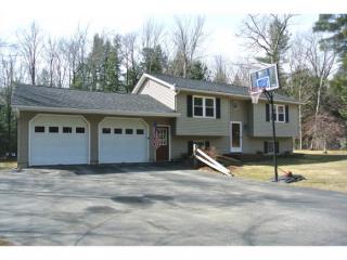 448 Nottingham Dr, Georgia, VT 05468-4307