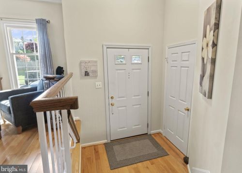 7704 Jewelweed Ct, Springfield, VA 22152-3143
