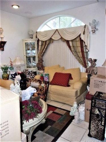 15872 21st St, Hollywood, FL 33027-4286