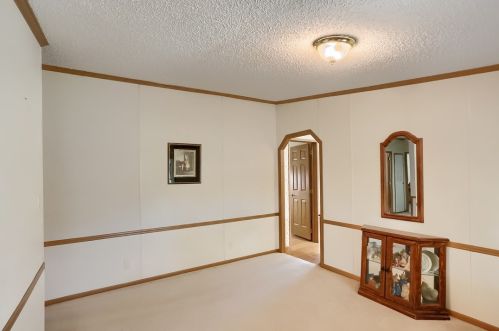 123 Rock Lake Dr, Zelienople PA  16063-8905 exterior