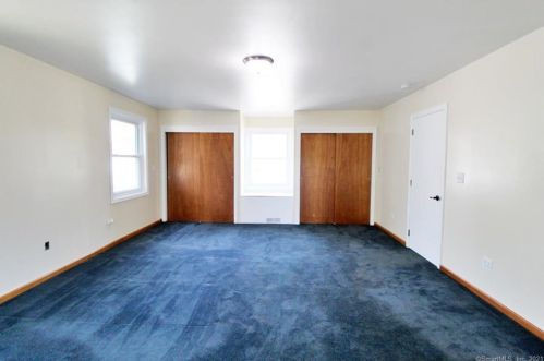 105 Edgefield Ave, Milford CT  06460-7833 exterior