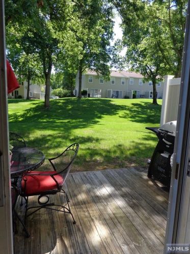 122 Gettysburg Way, Lincoln Park NJ  07035-1838 exterior