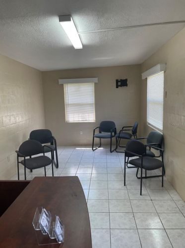 803 Pine Hills Rd, Orlando FL  32808-7209 exterior