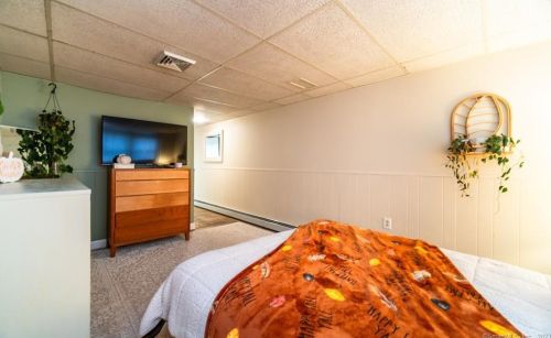 148 Dorothy Dr, Middletown CT  06457-5304 exterior