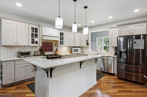 228 2nd Ave, Garwood, NJ 07027-1127