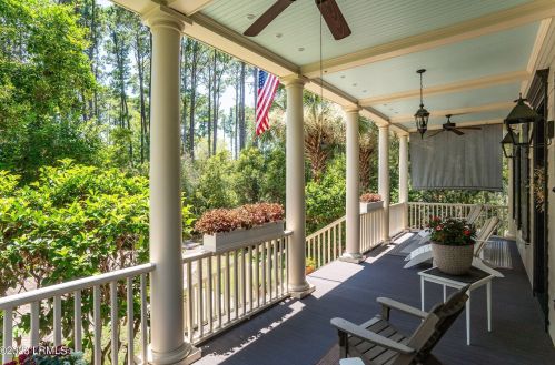 66 Bay Dr, Beaufort SC  29907-1755 exterior