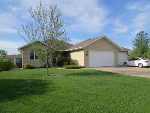 313 24th Ave, Jamestown, ND 58401-6724