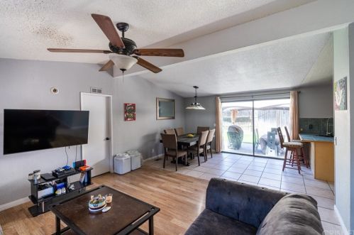 31983 Quartz Ln, Santa Clarita, CA 91384-3107