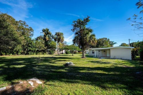 1815 30th St, Fort Pierce FL  34947-6914 exterior