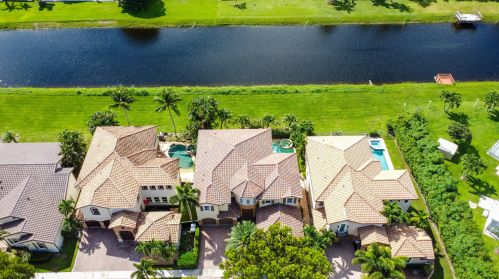 4120 Artesa Dr, Boynton Beach FL  33436-2628 exterior
