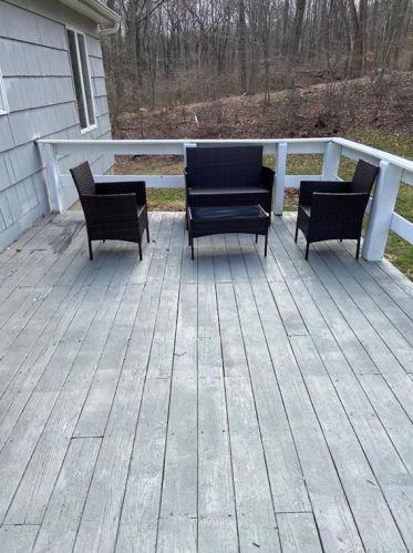 19 Dodge Dr, Huntington CT  06484-1723 exterior