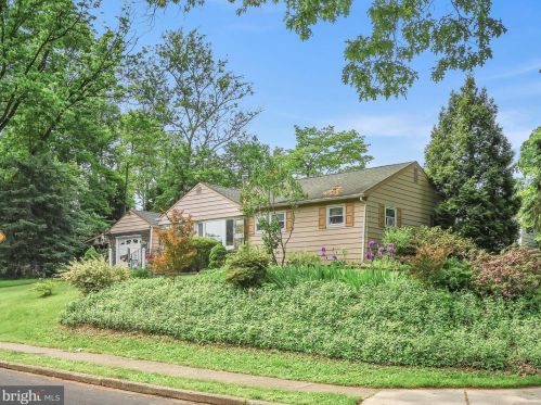 612 Beechwood Rd, Willow Grove PA  19090-1304 exterior