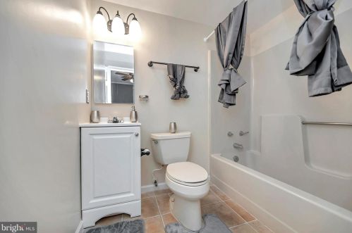 6103 Windsor Dr, Fredericksburg VA  22407-5036 exterior