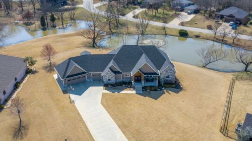 2756 Stoney Ct, Catoosa, OK 74015-6534