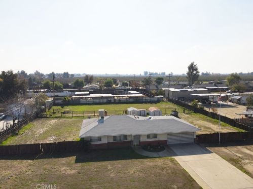 7921 Vera Ave, Bakersfield, CA 93307-3233