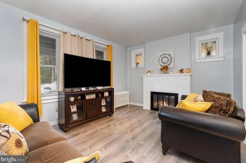 2224 Boas St, Harrisburg PA 17103-1713 exterior