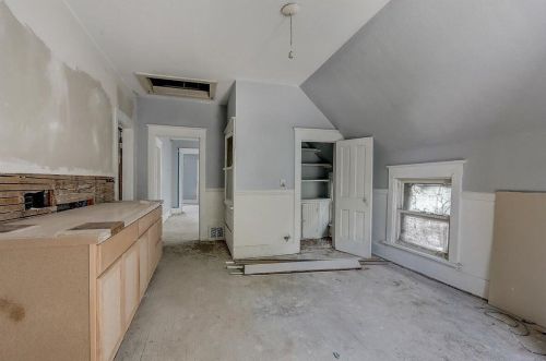 2443 Oakland Ave, Milwaukee WI  53211-4335 exterior