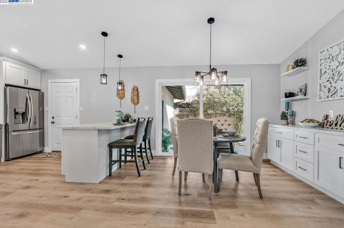 1681 Spruce St, Livermore CA  94551-1919 exterior