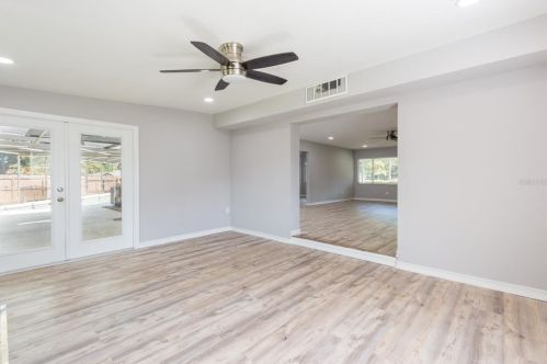 5476 Lk Le Clare Rd, Lutz FL  33558-8013 exterior