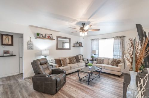 4067 Jones Ave, Riverside, CA 92505-2901