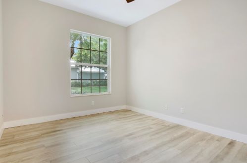 975 Bear Island Cir, West Palm Beach FL  33409-2062 exterior