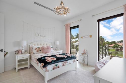255 22nd St, Delray Beach FL  33444-4223 exterior
